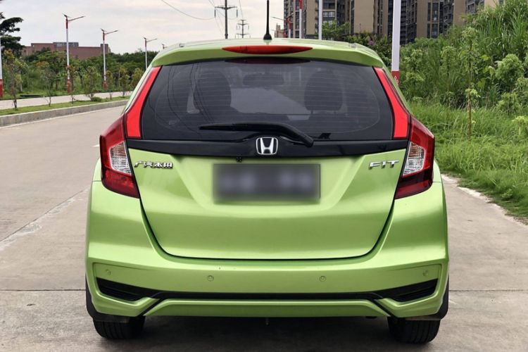 Used Honda Fit 2018 1.5L CVT Comfort Sunroof Version Exterior 4