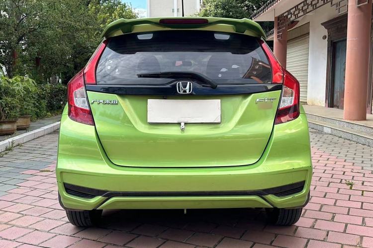 Used Honda Fit 2018 1.5L CVT Comfort Sunroof Version Exterior 5