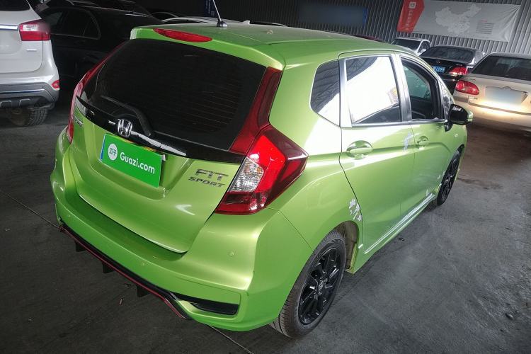 Used Honda Fit 2018 1.5L CVT Trendy Run+ Edition Exterior 5