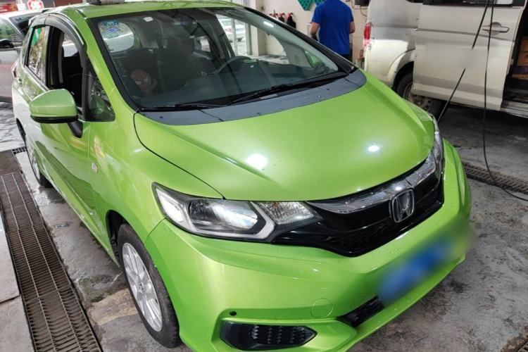 Used Honda Fit 2018 1.5L CVT Comfort Sunroof Version Front Right 45 Deg