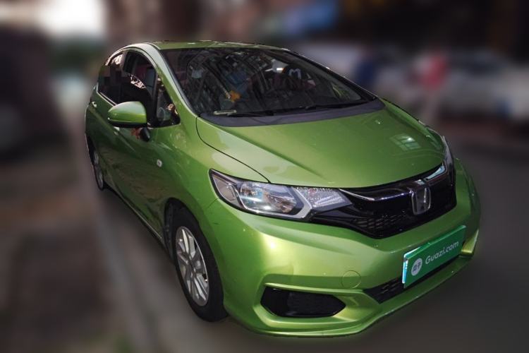 Used Honda Fit 2018 1.5L CVT Comfort Sunroof Version Front Right 45 Deg