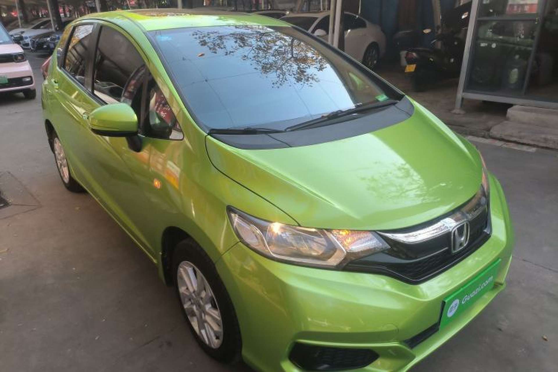 Used Honda Fit 2018 1.5L CVT Comfort Sunroof Version Front Right 45 Deg