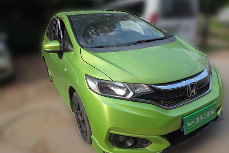 Used Honda Fit 2018 1.5L CVT Trendy Run+ Edition Front Right 45 Deg
