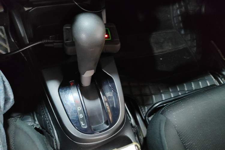 Used Honda Fit 2018 1.5L CVT Comfort Sunroof Version Gear Lever