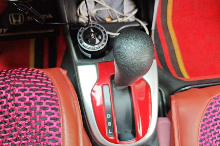 Used Honda Fit 2018 1.5L CVT Trendy Sports Edition Gear Lever