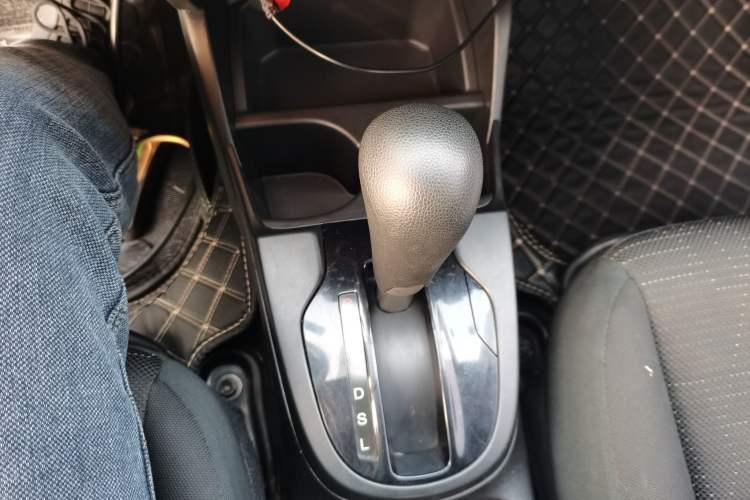 Used Honda Fit 2018 1.5L CVT Comfort Sunroof Version Gear Lever