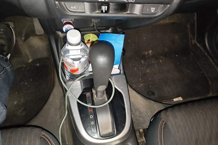 Used Honda Fit 2018 1.5L CVT Trendy Sports Edition Gear Lever