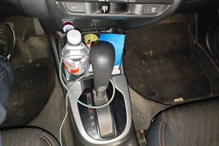Used Honda Fit 2018 1.5L CVT Trendy Sports Edition Gear Lever