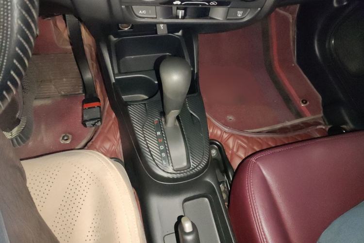 Used Honda Fit 2018 1.5L CVT Comfort Sunroof Version Gear Lever