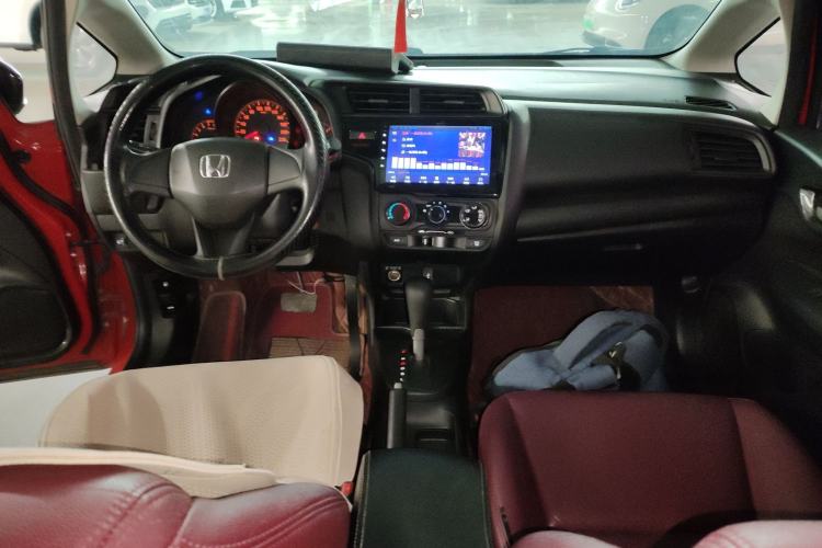 Used Honda Fit 2018 1.5L CVT Comfort Sunroof Version Interior 2