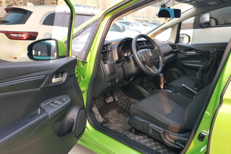 Used Honda Fit 2018 1.5L CVT Comfort Sunroof Version Interior 3
