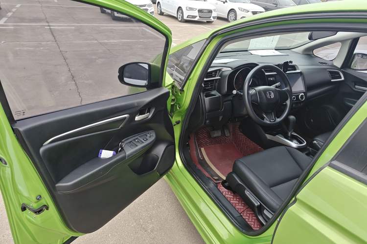Used Honda Fit 2018 1.5L CVT Trendy Sports Edition Interior 3
