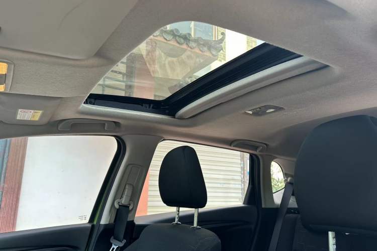 Used Honda Fit 2018 1.5L CVT Comfort Sunroof Version Interior 4