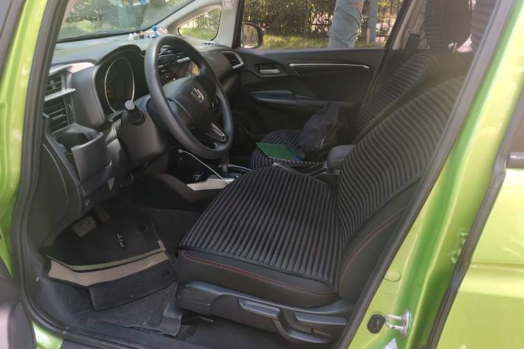 Used Honda Fit 2018 1.5L CVT Trendy Sports Edition Left Front Seat