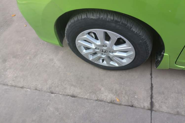 Used Honda Fit 2018 1.5L CVT Comfort Sunroof Version Left Front Wheel Hub