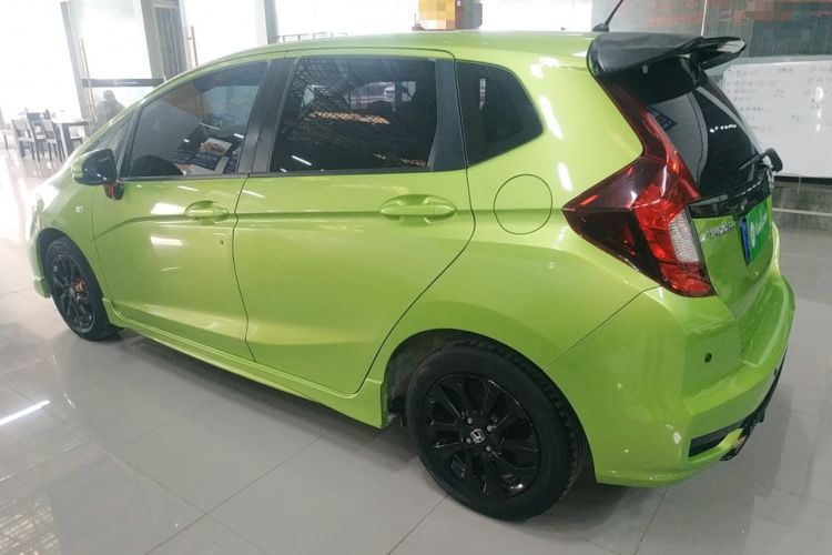 Used Honda Fit 2018 1.5L CVT Trendy Run+ Edition Left Side