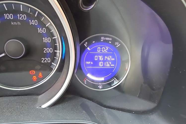 Used Honda Fit 2018 1.5L CVT Trendy Run+ Edition Odometer Close Up