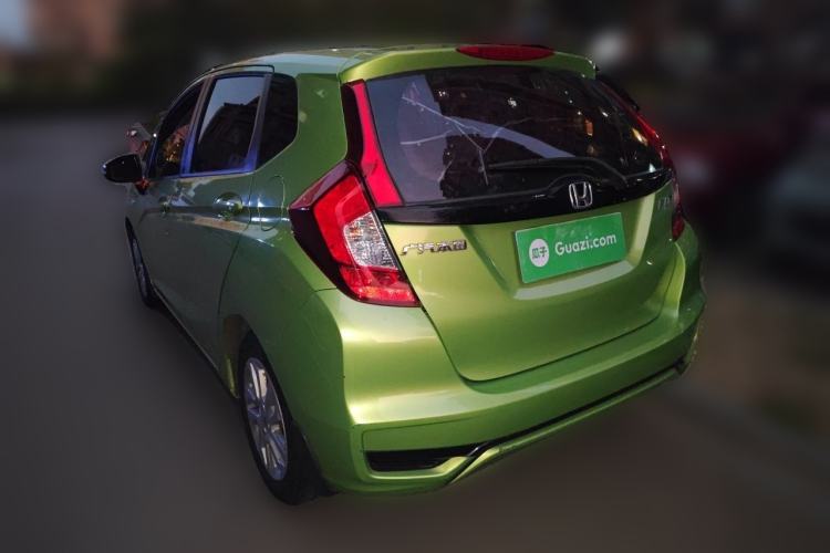 Used Honda Fit 2018 1.5L CVT Comfort Sunroof Version Rear Left 45 Deg