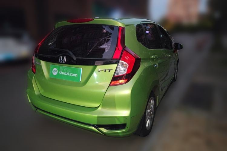 Used Honda Fit 2018 1.5L CVT Comfort Sunroof Version Rear Right 45 Deg