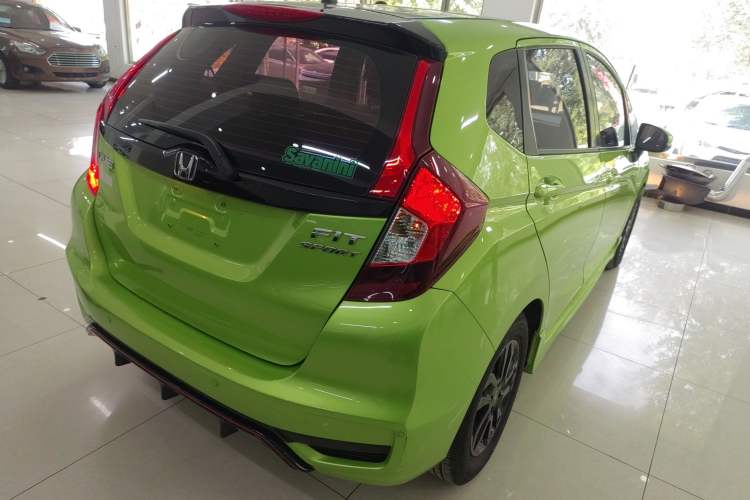 Used Honda Fit 2018 1.5L CVT Trendy Run+ Edition Rear Right 45 Deg