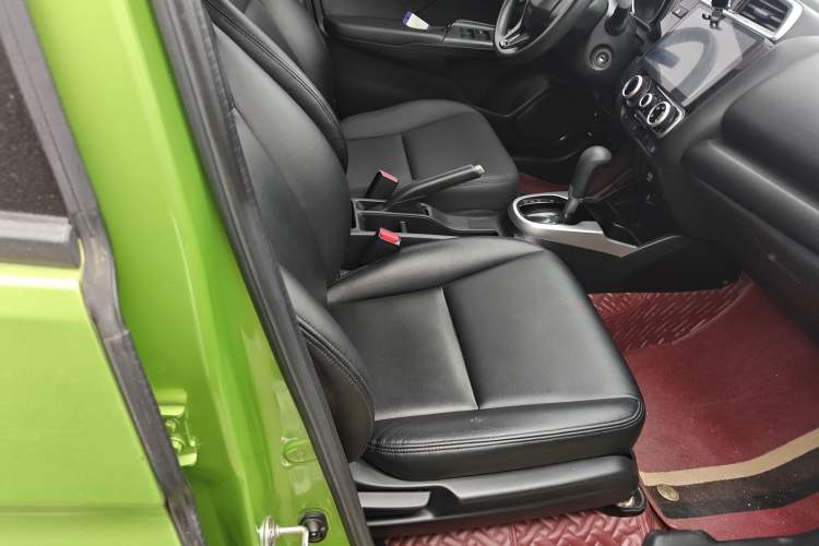 Used Honda Fit 2018 1.5L CVT Trendy Sports Edition Right Front Seat