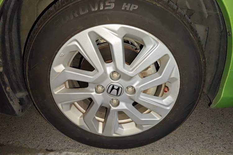 Used Honda Fit 2018 1.5L CVT Comfort Sunroof Version Right Front Wheel Hub