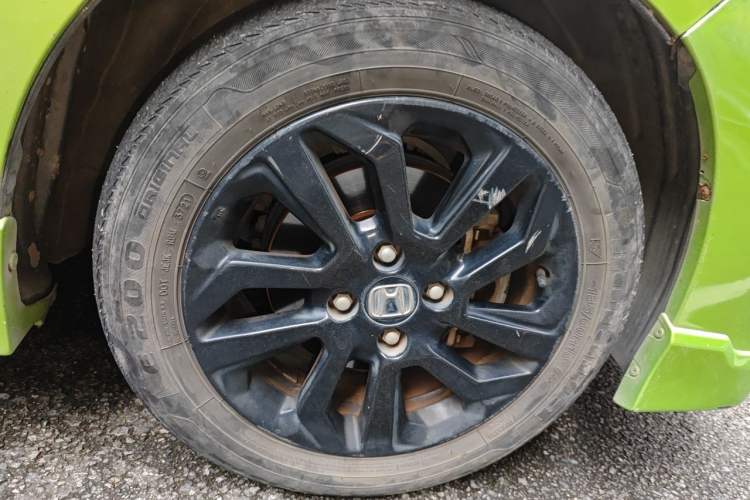 Used Honda Fit 2018 1.5L CVT Trendy Sports Edition Right Front Wheel Hub