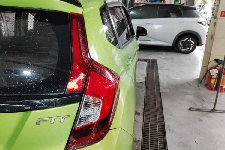 Used Honda Fit 2018 1.5L CVT Comfort Sunroof Version Right Rear Taillight