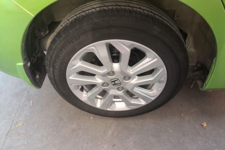 Used Honda Fit 2018 1.5L CVT Comfort Sunroof Version Right Rear Wheel Hub