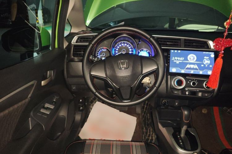 Used Honda Fit 2018 1.5L CVT Trendy Run+ Edition Steering Wheel