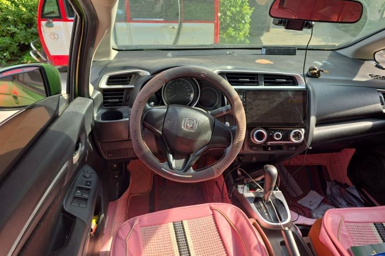 Used Honda Fit 2018 1.5L CVT Trendy Run+ Edition Steering Wheel