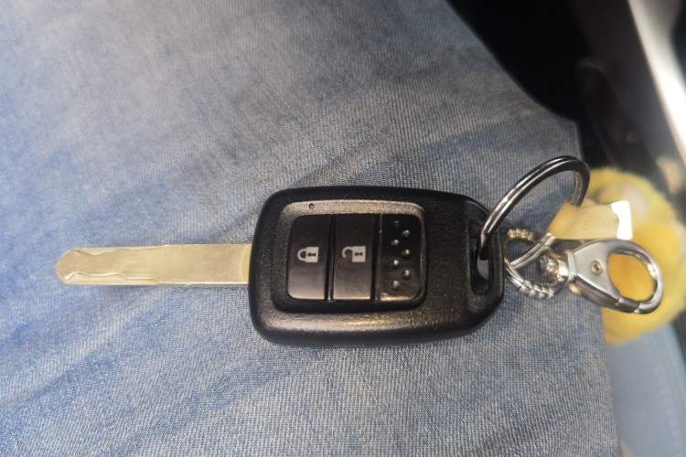 Used Honda Fit 2018 1.5L CVT Trendy Run+ Edition Vehicle Key
