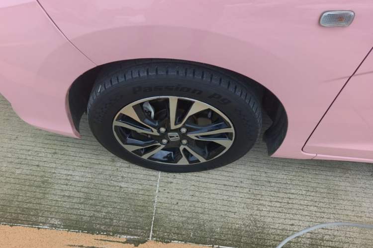 Used Honda Fit 2018 1.5L CVT Comfort Version Left Front Wheel Hub