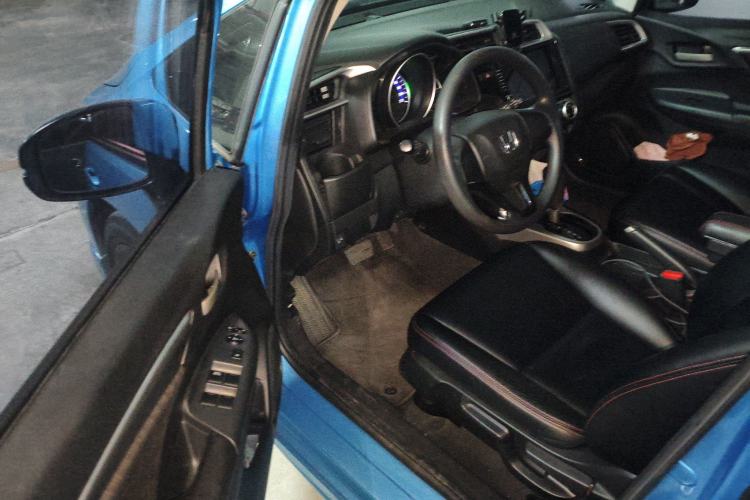 Used Honda Fit 2018 1.5L CVT Trendy Sports Edition Driver Seat