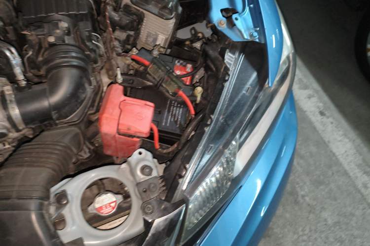 Used Honda Fit 2018 1.5L CVT Trendy Sports Edition Engine Bay Left