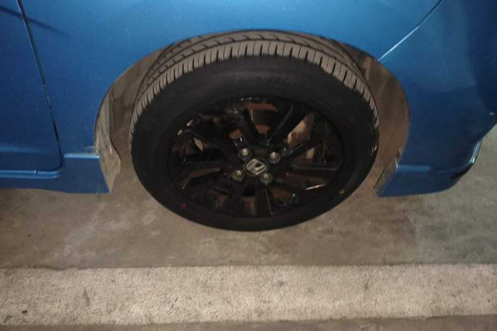 Used Honda Fit 2018 1.5L CVT Trendy Sports Edition Right Front Wheel Hub