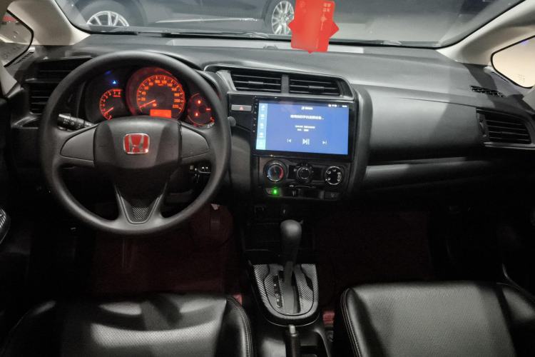 Used Honda Fit 2018 1.5L CVT Comfort Version Center Console