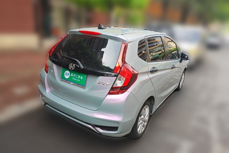 Used Honda Fit 2018 1.5L CVT Comfort Sunroof Version Exterior 5