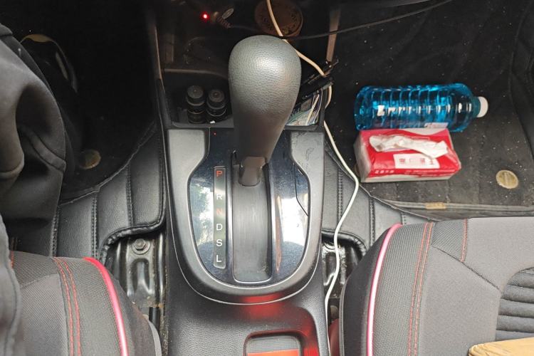 Used Honda Fit 2018 1.5L CVT Comfort Sunroof Version Gear Lever