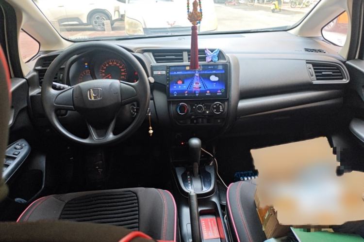 Used Honda Fit 2018 1.5L CVT Comfort Sunroof Version Interior 2