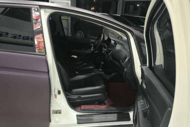 Used Honda Fit 2018 1.5L CVT Comfort Version Right Front Seat