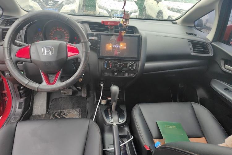 Used Honda Fit 2018 1.5L CVT Comfort Sunroof Version Center Console