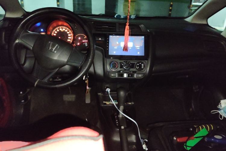 Used Honda Fit 2018 1.5L CVT Comfort Sunroof Version Center Console