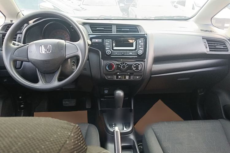 Used Honda Fit 2018 1.5L CVT Comfort Sunroof Version Center Console