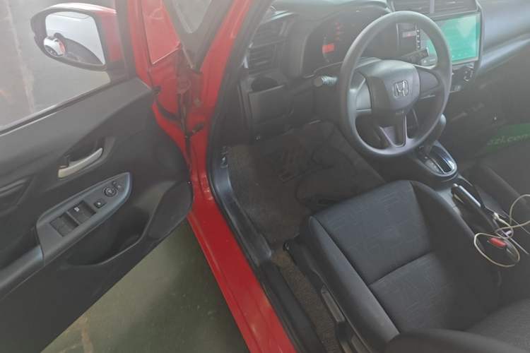 Used Honda Fit 2018 1.5L CVT Comfort Sunroof Version Driver Seat