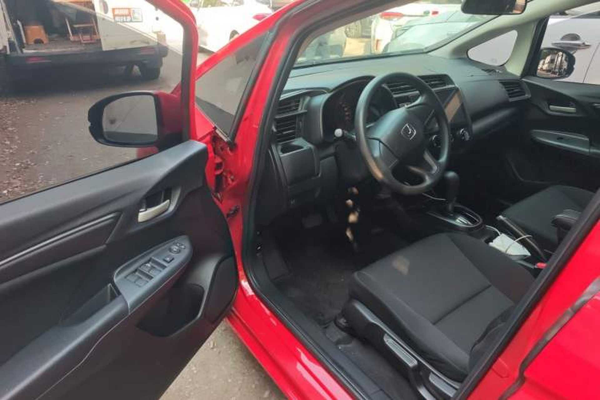 Used Honda Fit 2018 1.5L CVT Comfort Sunroof Version Driver Seat