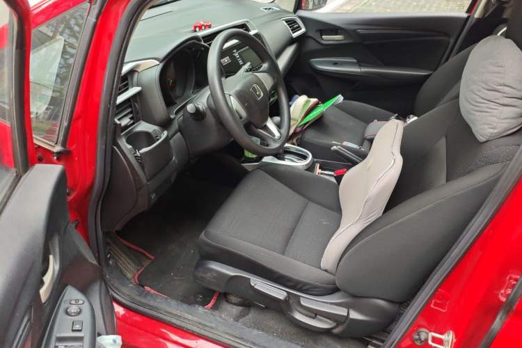 Used Honda Fit 2018 1.5L CVT Comfort Sunroof Version Driver Seat