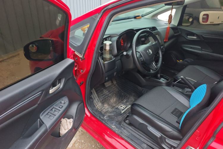 Used Honda Fit 2018 1.5L CVT Comfort Sunroof Version Driver Seat