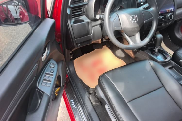 Used Honda Fit 2018 1.5L CVT Comfort Sunroof Version Driver Seat