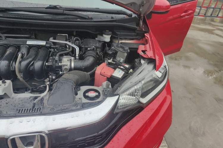 Used Honda Fit 2018 1.5L CVT Comfort Sunroof Version Engine Bay Left